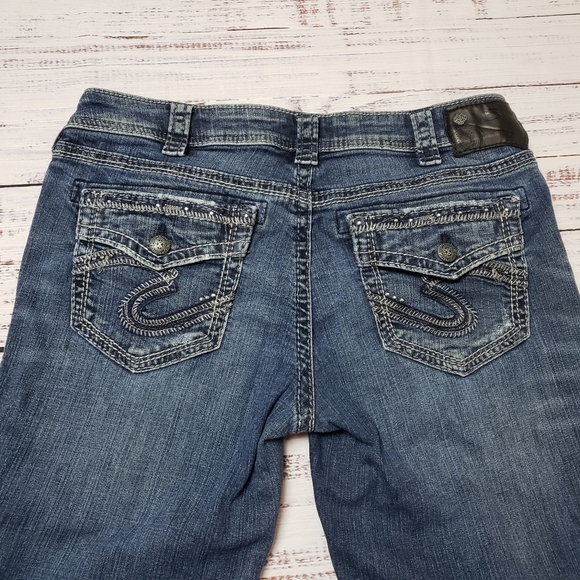 Silver Jeans Aiko Mid Boot Cut Distressed with embroidery and studs. - Picture 4 of 16